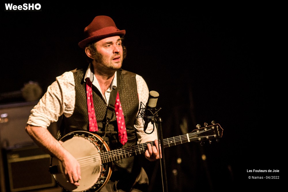 17/21 photos du spectacle Les Fouteurs de Joie