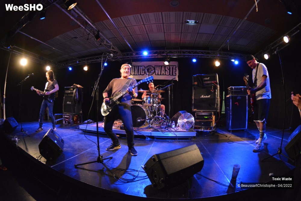 5/33 photos du spectacle Toxic Waste