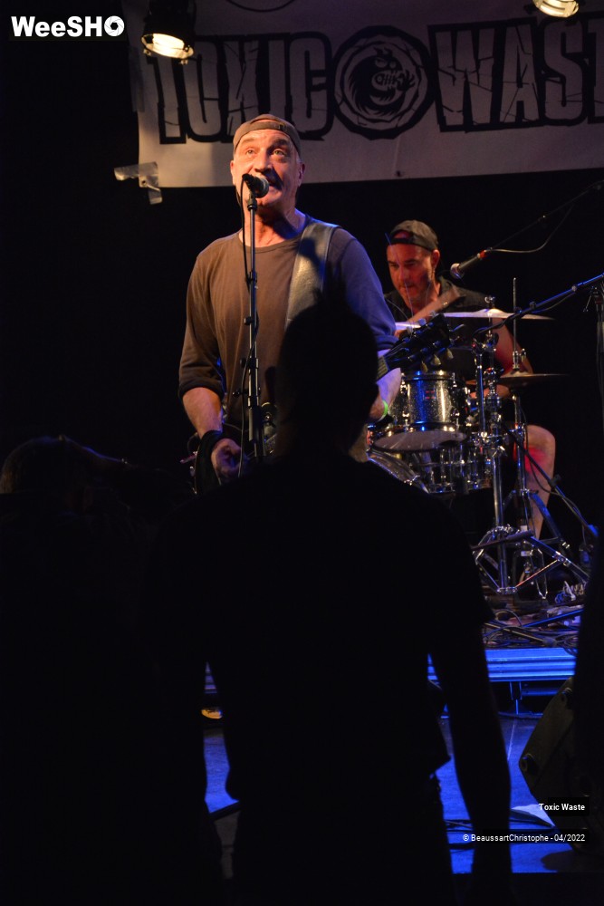 17/33 photos du spectacle Toxic Waste