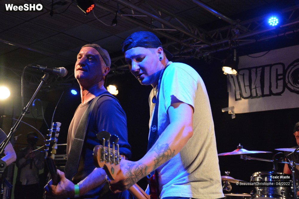 21/33 photos du spectacle Toxic Waste