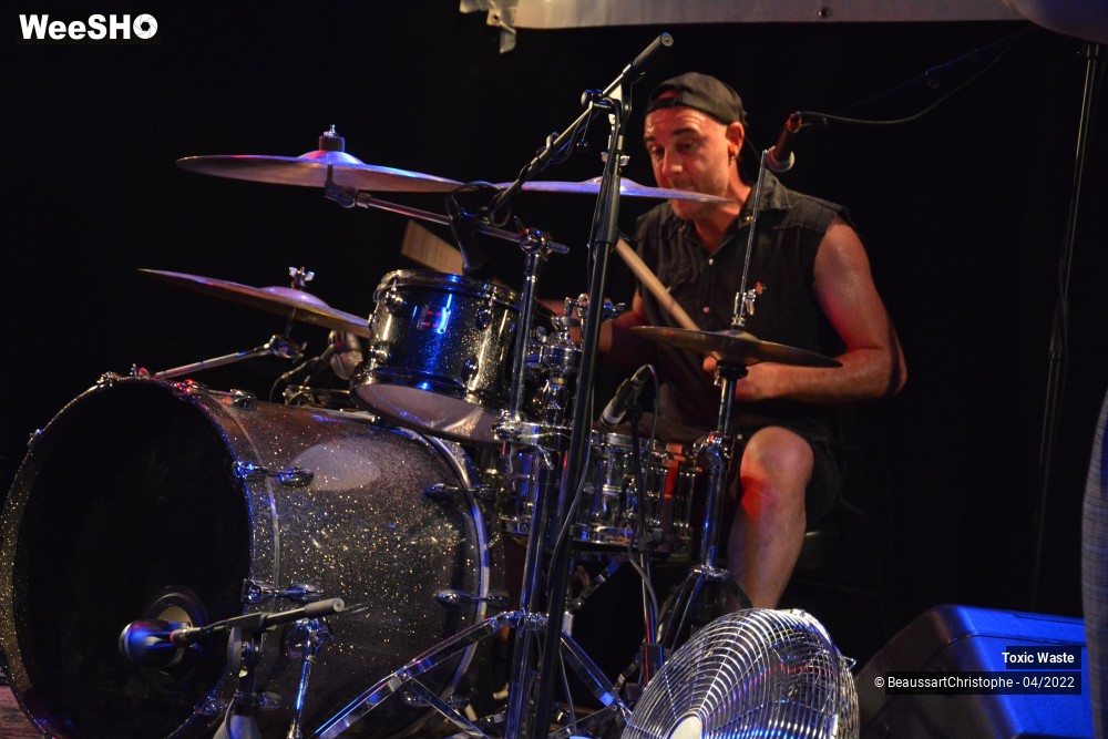 23/33 photos du spectacle Toxic Waste