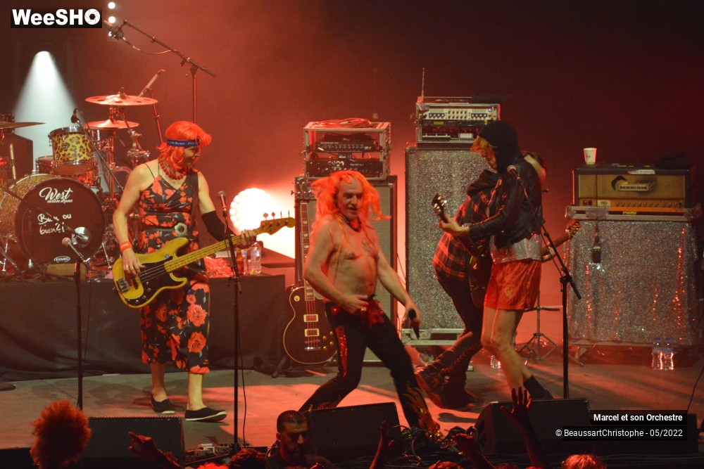 64/100 photos du spectacle Marcel et son Orchestre & Les Fatals Picards "La Mégateuf" au Zenith de Lille