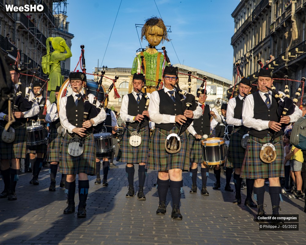 40/93 photos du spectacle Parade Utopia