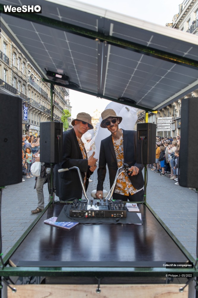 81/93 photos du spectacle Parade Utopia