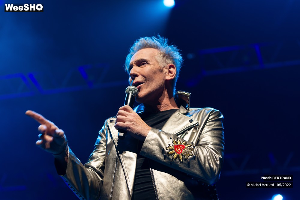 3/66 photos du spectacle Plastic Bertrand