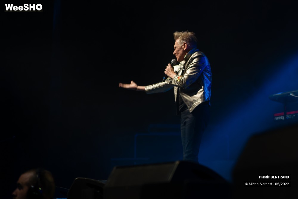 9/66 photos du spectacle Plastic Bertrand