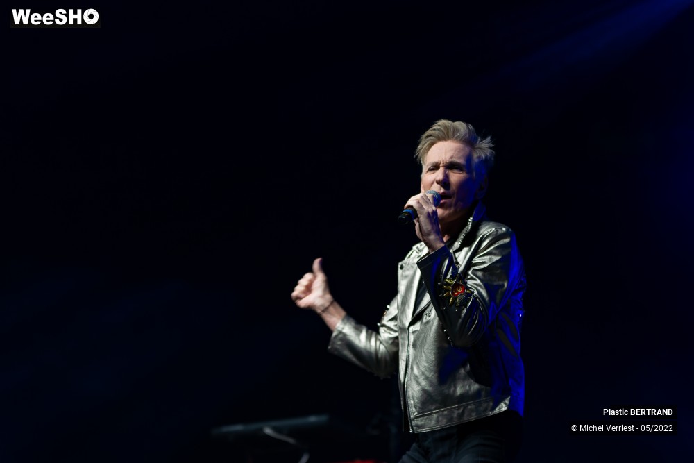 11/66 photos du spectacle Plastic Bertrand