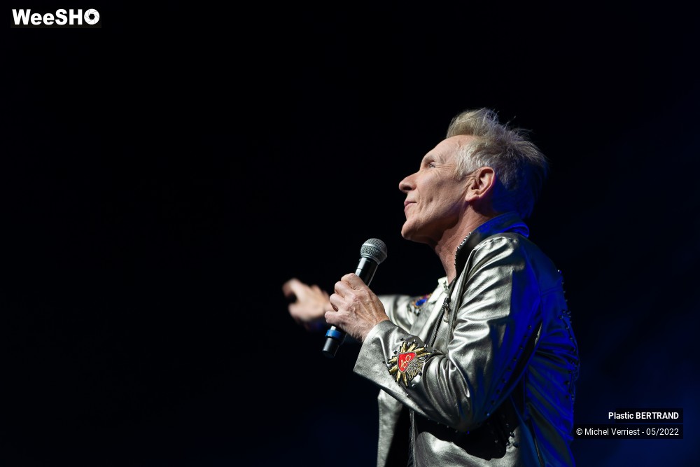22/66 photos du spectacle Plastic Bertrand