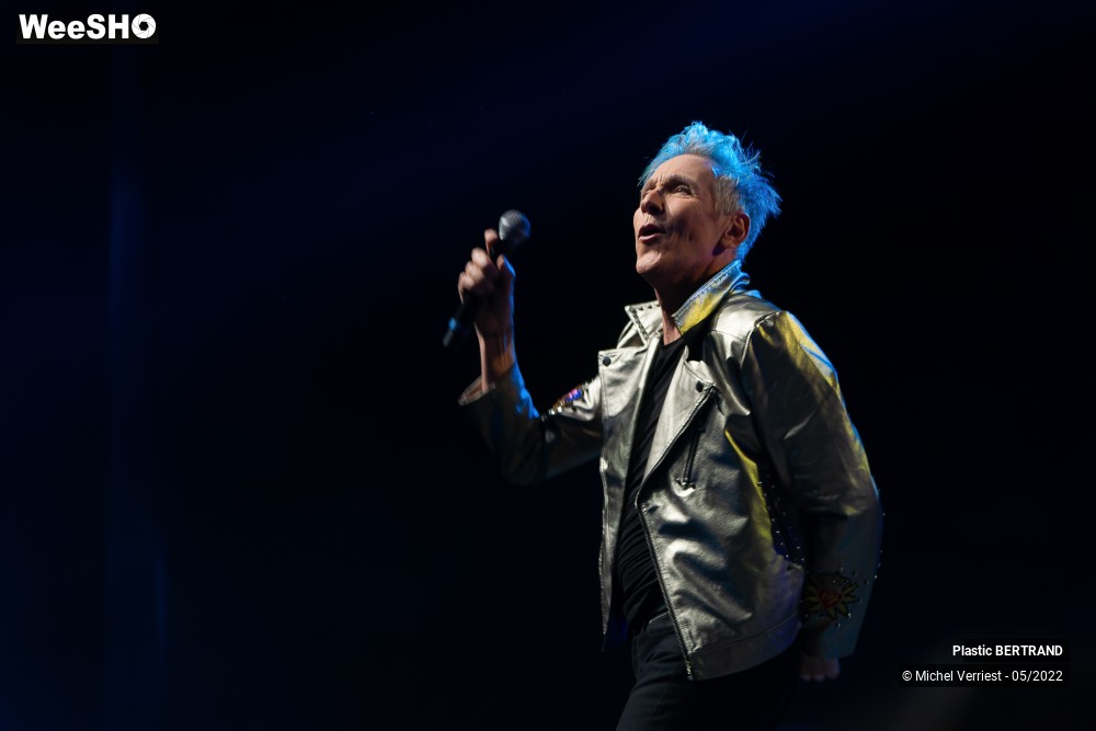24/66 photos du spectacle Plastic Bertrand