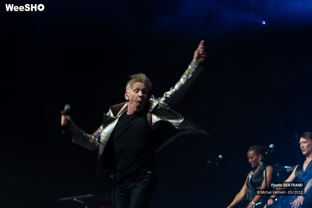 29/66 photos du spectacle Plastic Bertrand