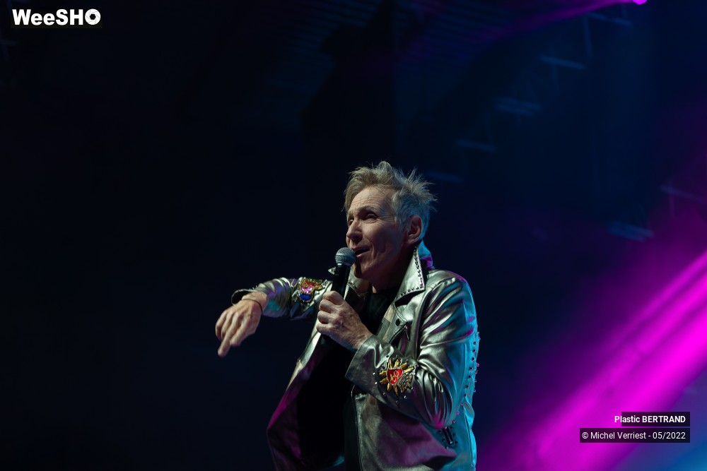 33/66 photos du spectacle Plastic Bertrand
