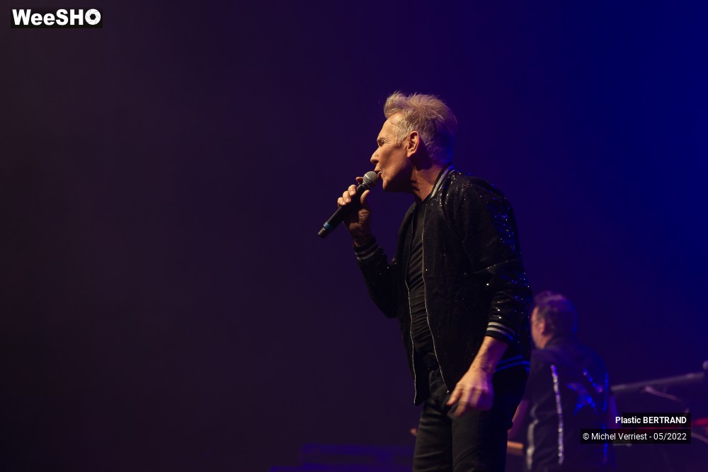 58/66 photos du spectacle Plastic Bertrand