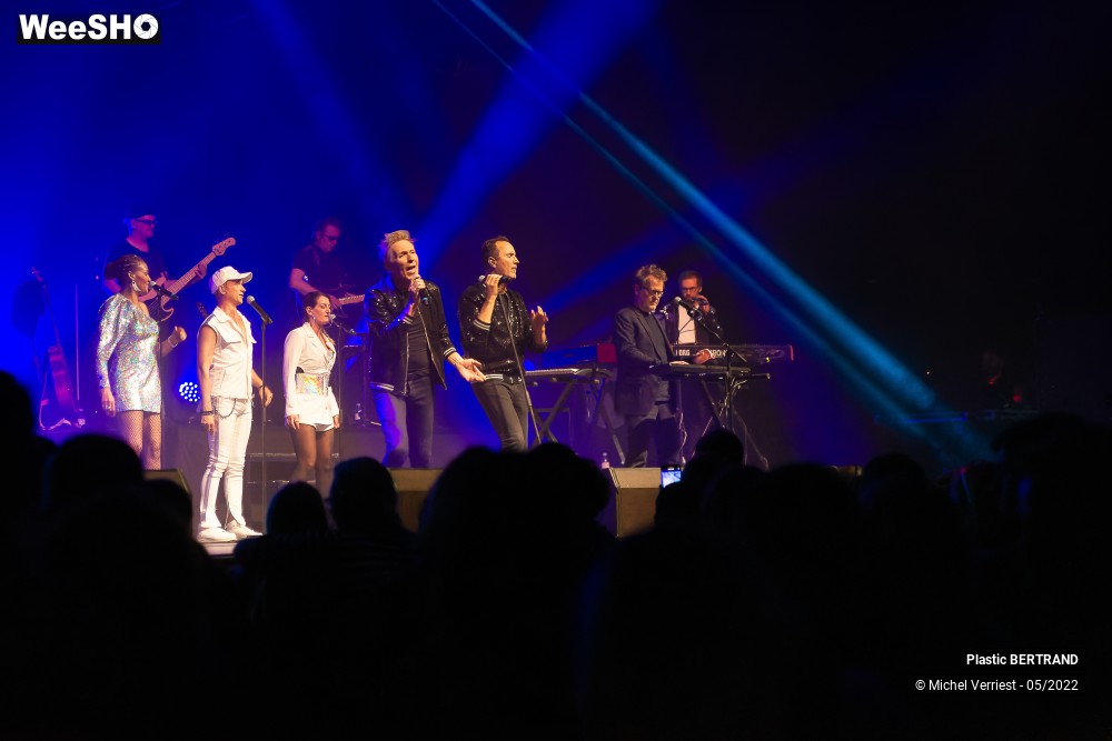 62/66 photos du spectacle Plastic Bertrand