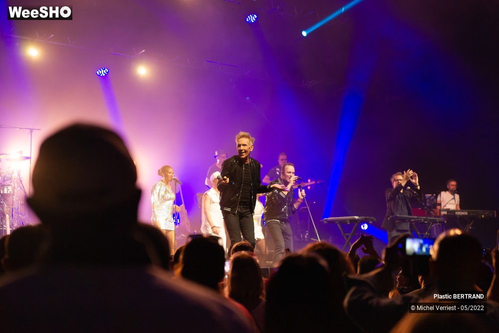 66/66 photos du spectacle Plastic Bertrand