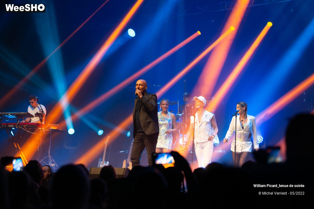 15/24 photos du spectacle William Picard_tenue de soirée