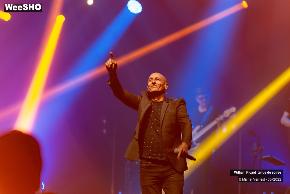18/24 photos du spectacle William Picard_tenue de soirée