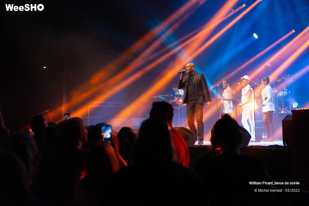 24/24 photos du spectacle William Picard_tenue de soirée