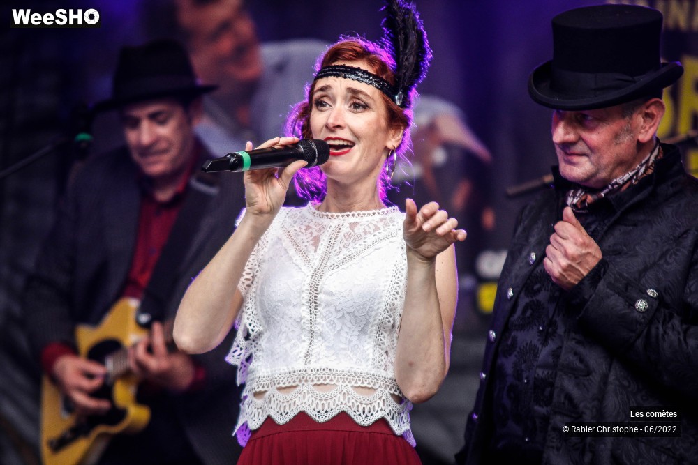 23/76 photos du spectacle Les Comètes