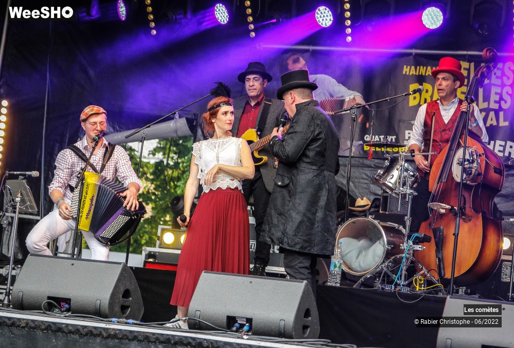 33/76 photos du spectacle Les Comètes