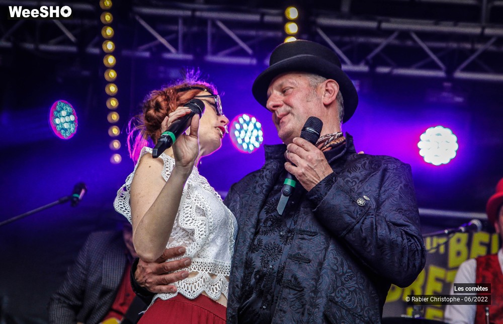 51/76 photos du spectacle Les Comètes