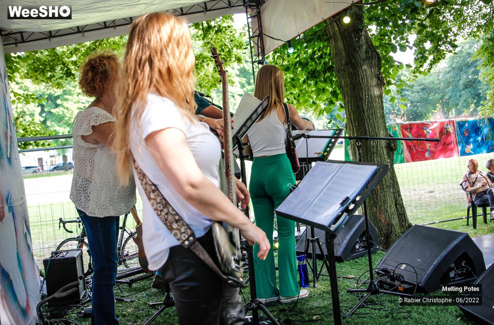 16/19 photos du spectacle Melting potes & Mia