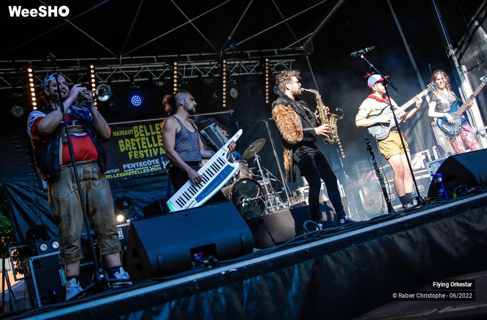 10/57 photos du spectacle flying orkestar