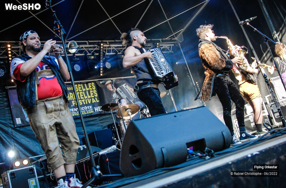13/57 photos du spectacle flying orkestar