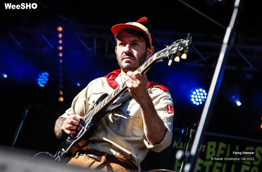 17/57 photos du spectacle flying orkestar