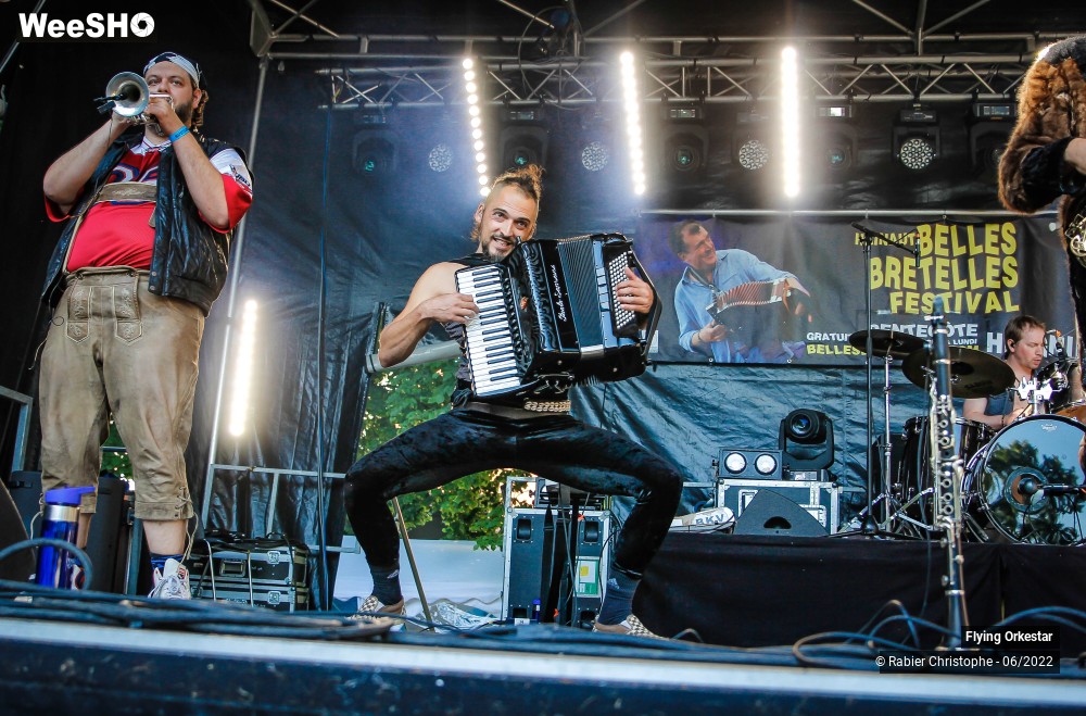 22/57 photos du spectacle flying orkestar