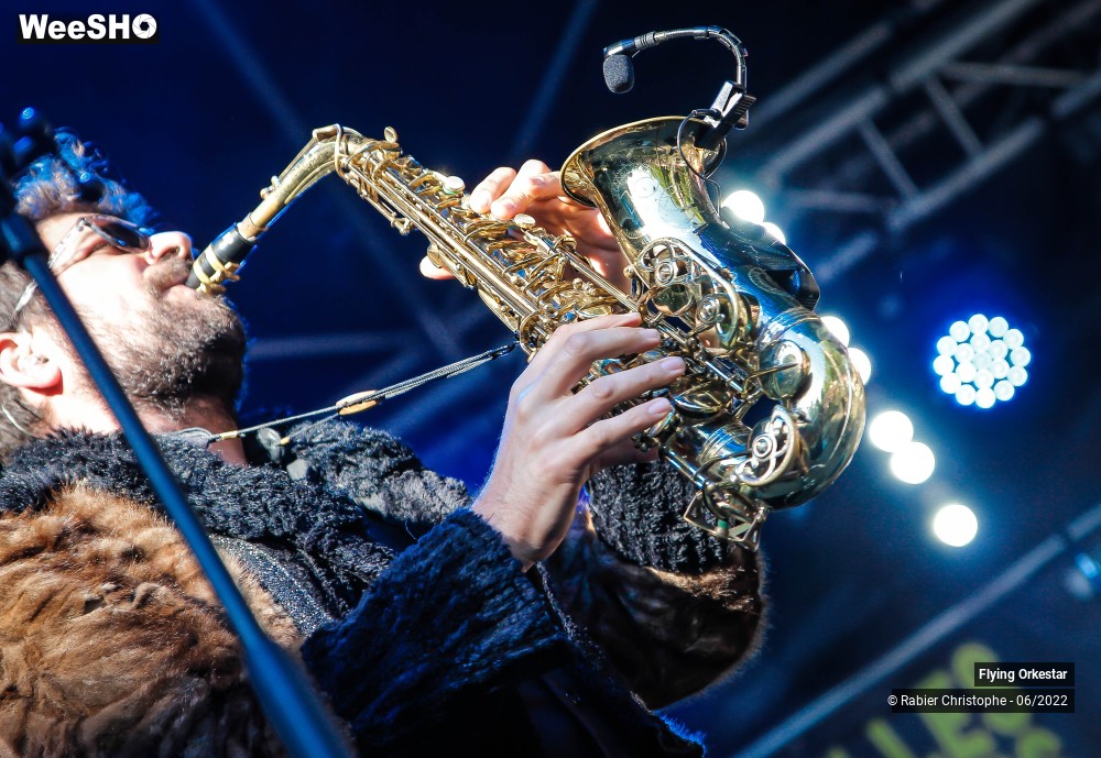 24/57 photos du spectacle flying orkestar