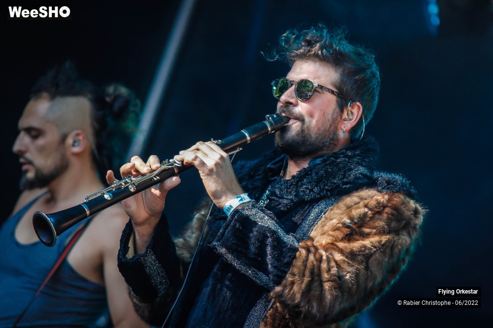 31/57 photos du spectacle flying orkestar