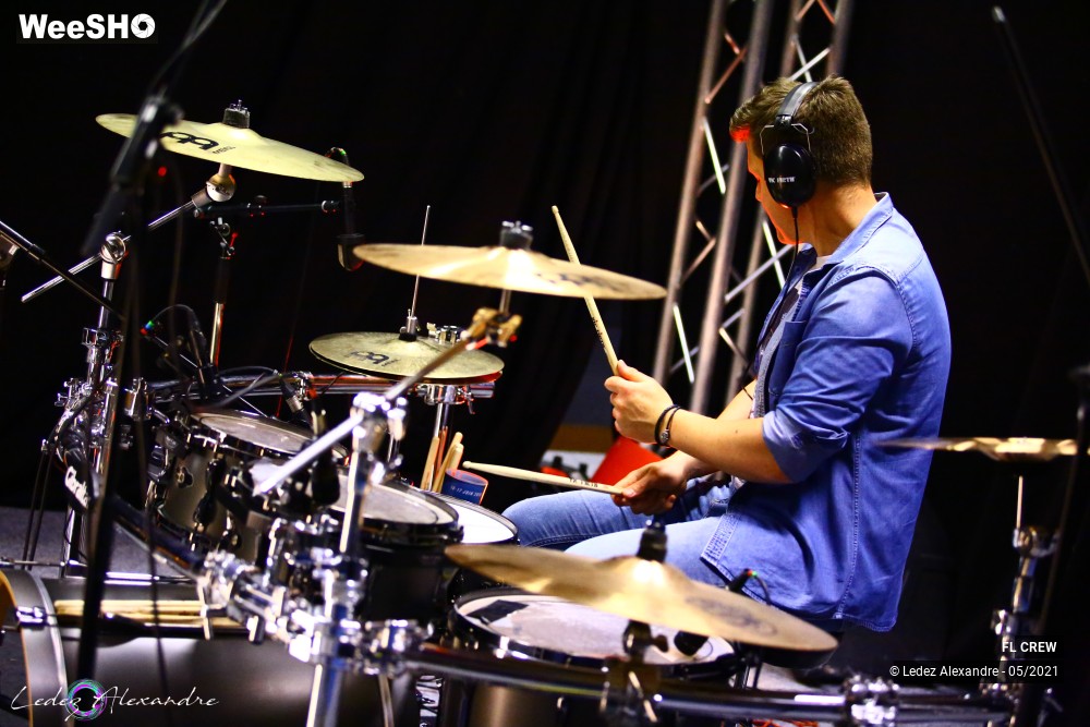 28/32 photos du spectacle FL concert live 360 au Dream