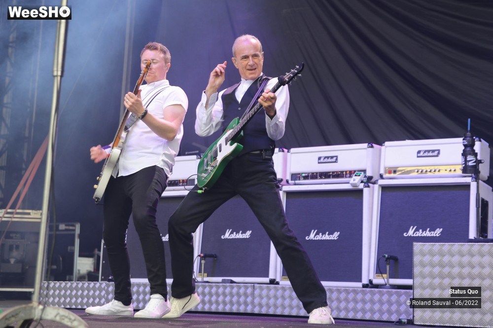 12/44 photos du spectacle Status Quo