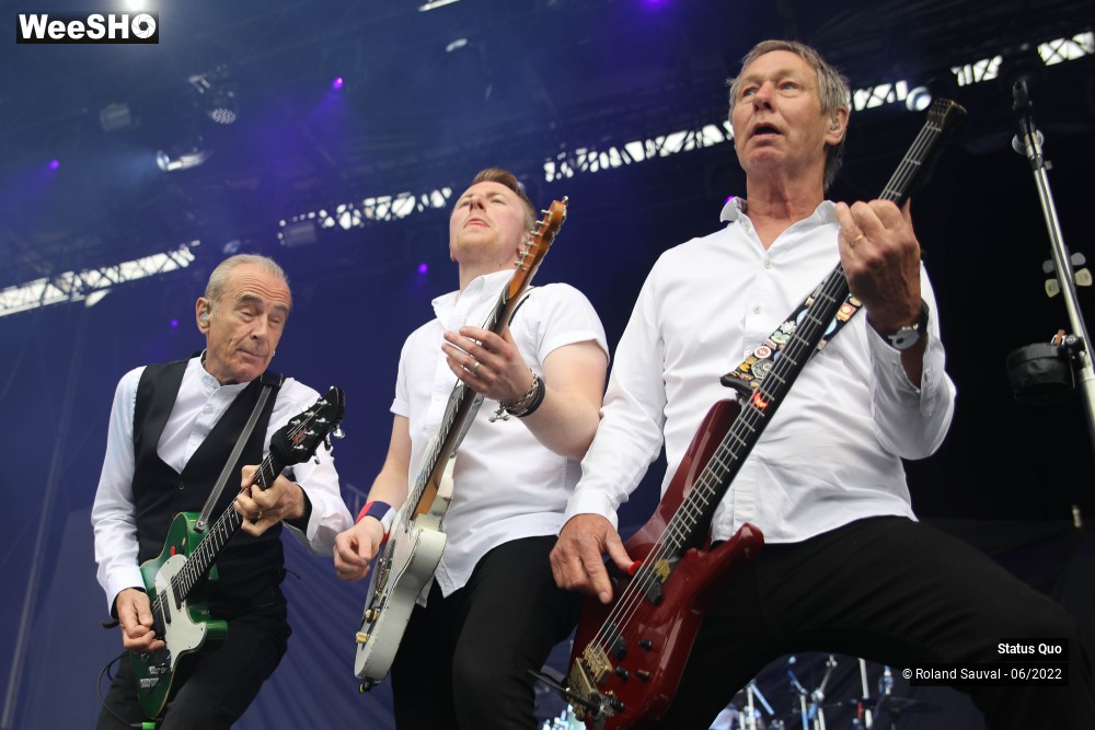 25/44 photos du spectacle Status Quo