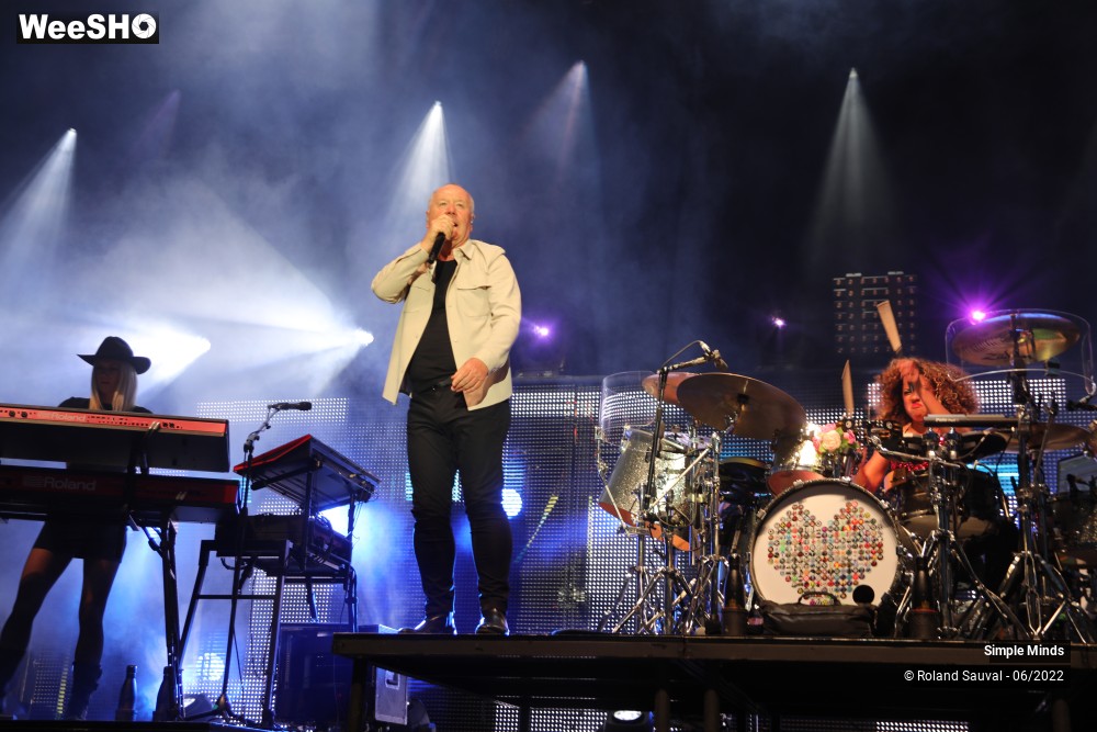 44/45 photos du spectacle Simple Minds