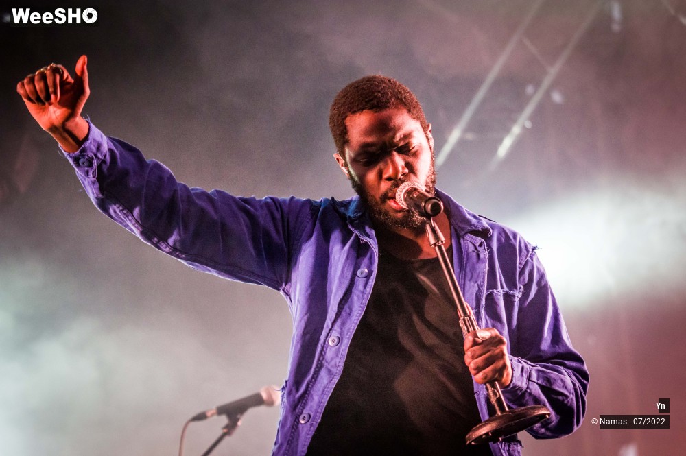 14/23 photos du spectacle YN