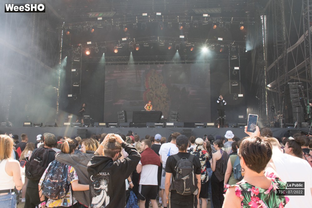 2/33 photos du spectacle Ambiance J4 Main Square 2022