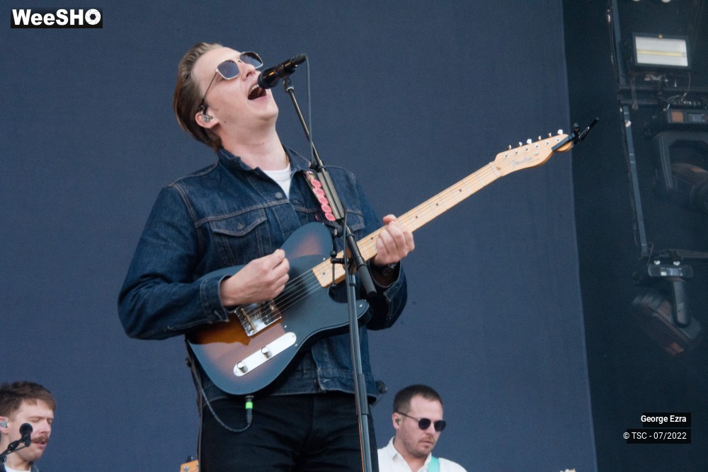 2/16 photos du spectacle George Ezra