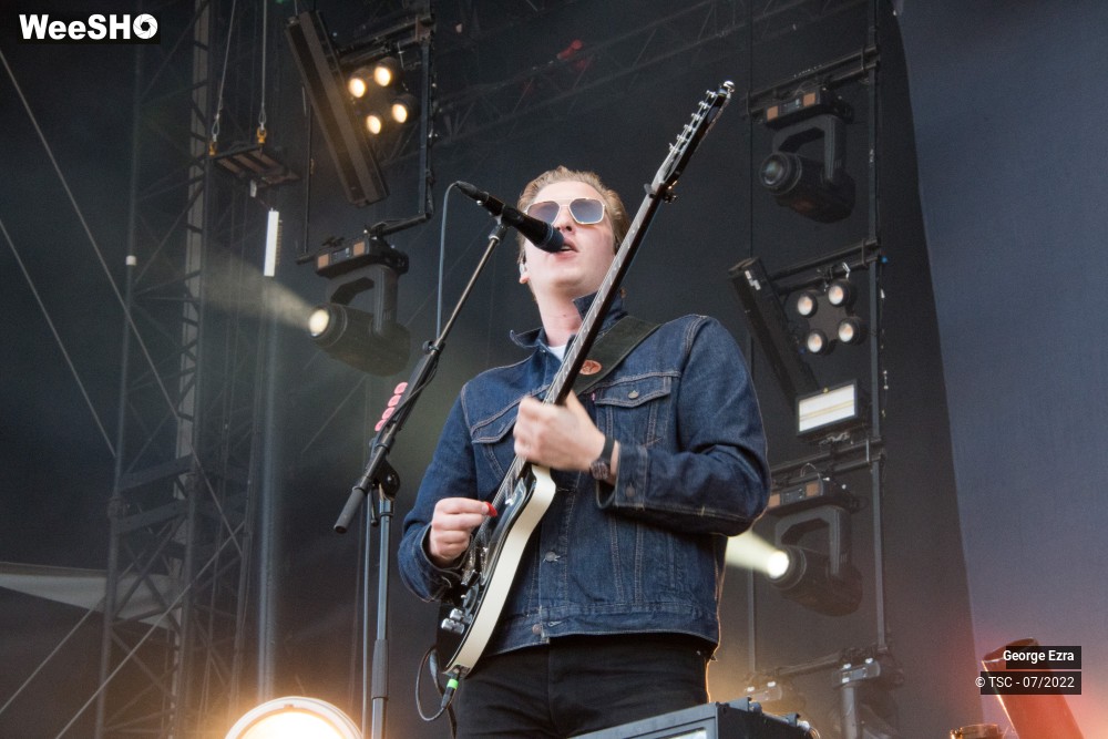 8/16 photos du spectacle George Ezra
