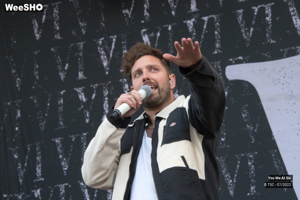 5/10 photos du spectacle You Me At Six