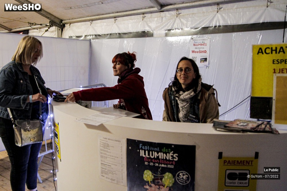 48/49 photos du spectacle Illuminés 2022 J1 Ambiance et staff