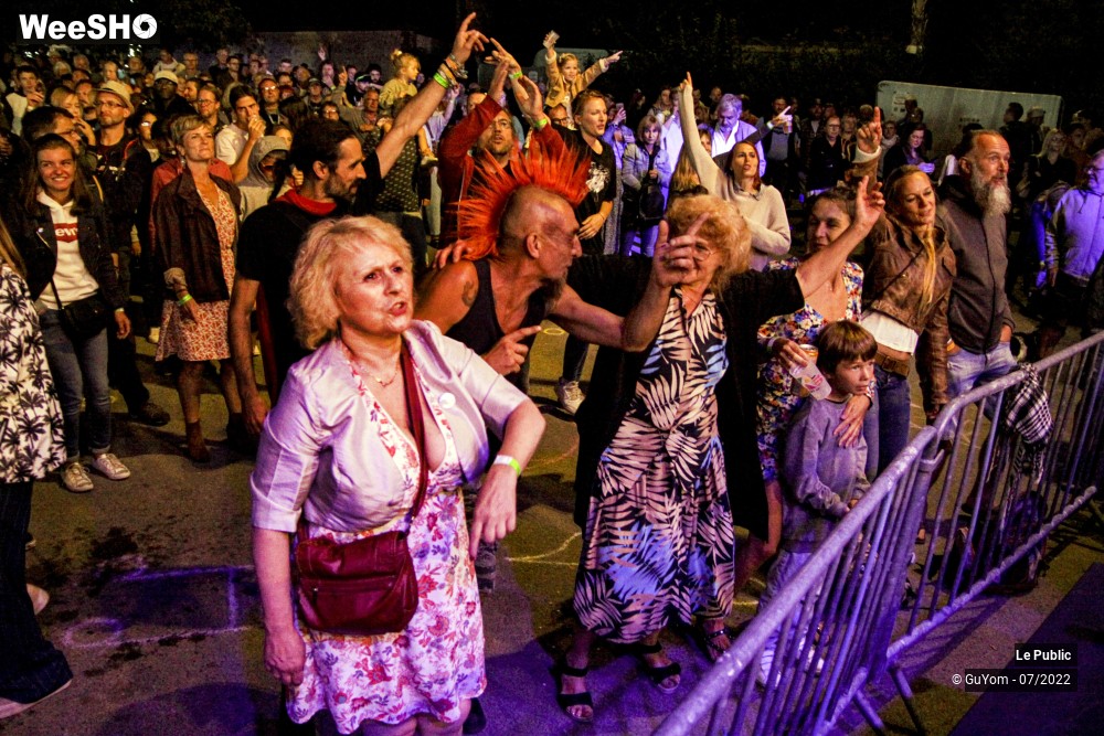 33/52 photos du spectacle Illuminés 2022 J2 Ambiance et staff