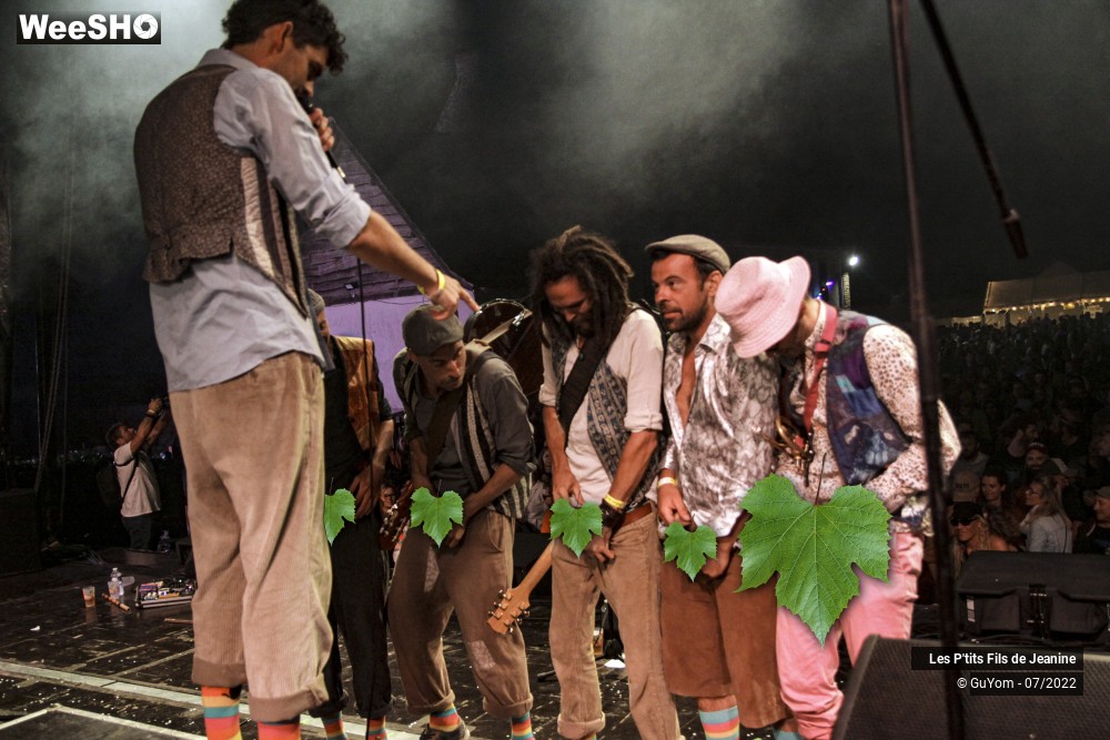 13/84 photos du spectacle Les P'tits Fils de Jeanine