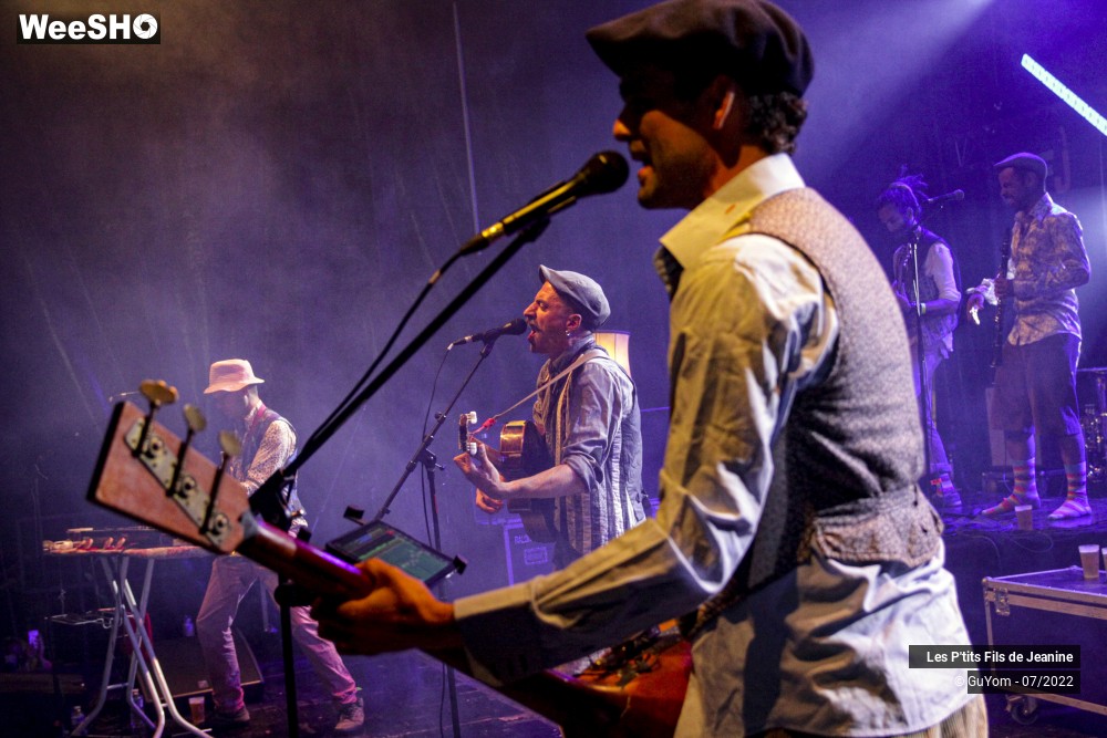53/84 photos du spectacle Les P'tits Fils de Jeanine
