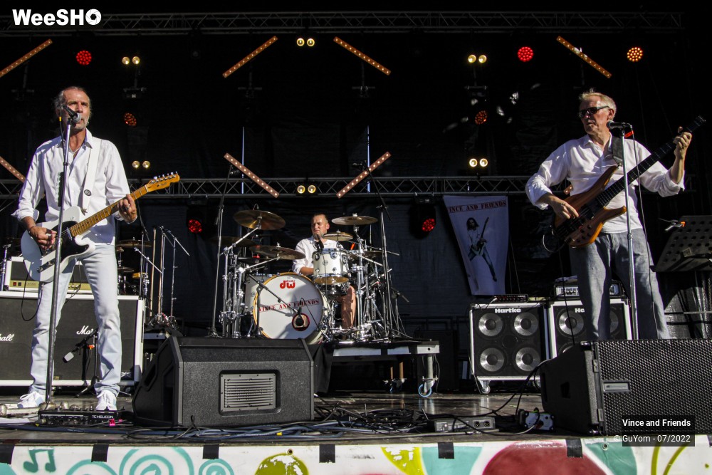 30/30 photos du spectacle Vince and Friends