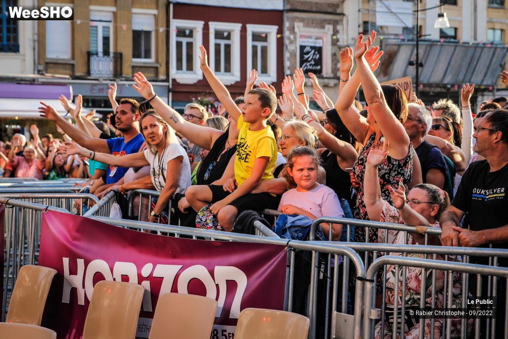 5/33 photos du spectacle Ambiance au Horizon Music Live