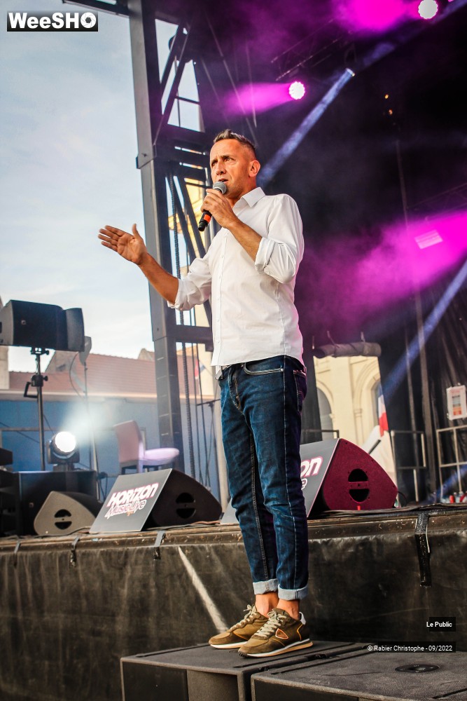 17/33 photos du spectacle Ambiance au Horizon Music Live