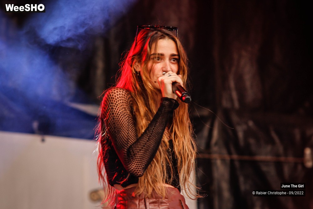 6/15 photos du spectacle June the Girl