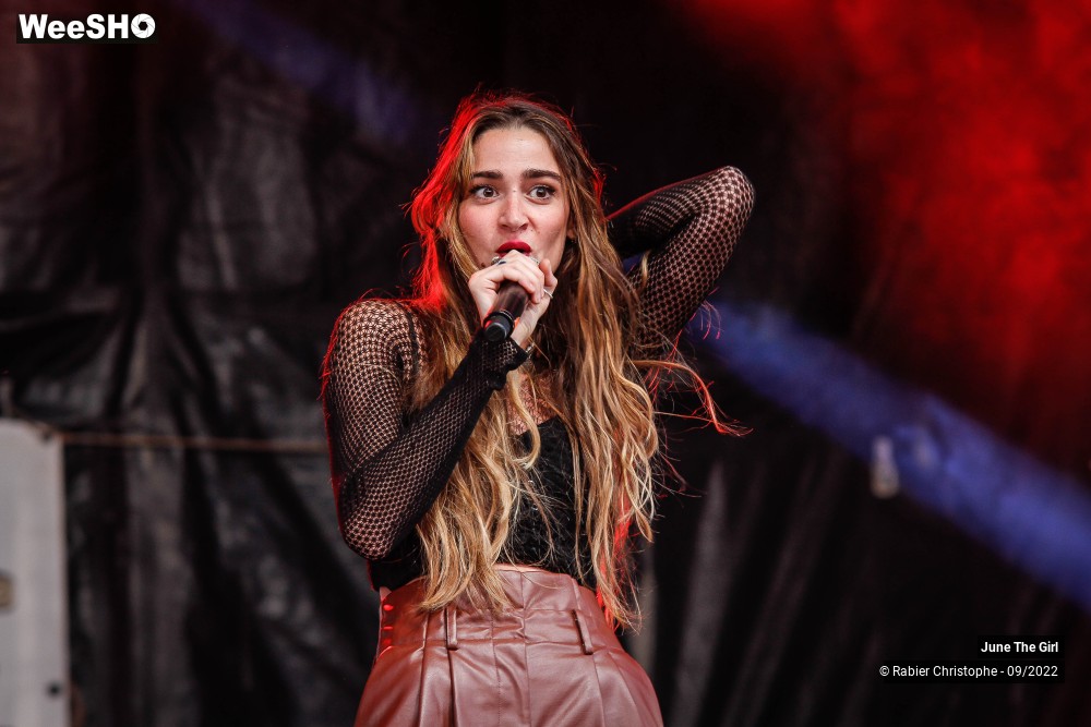 8/15 photos du spectacle June the Girl