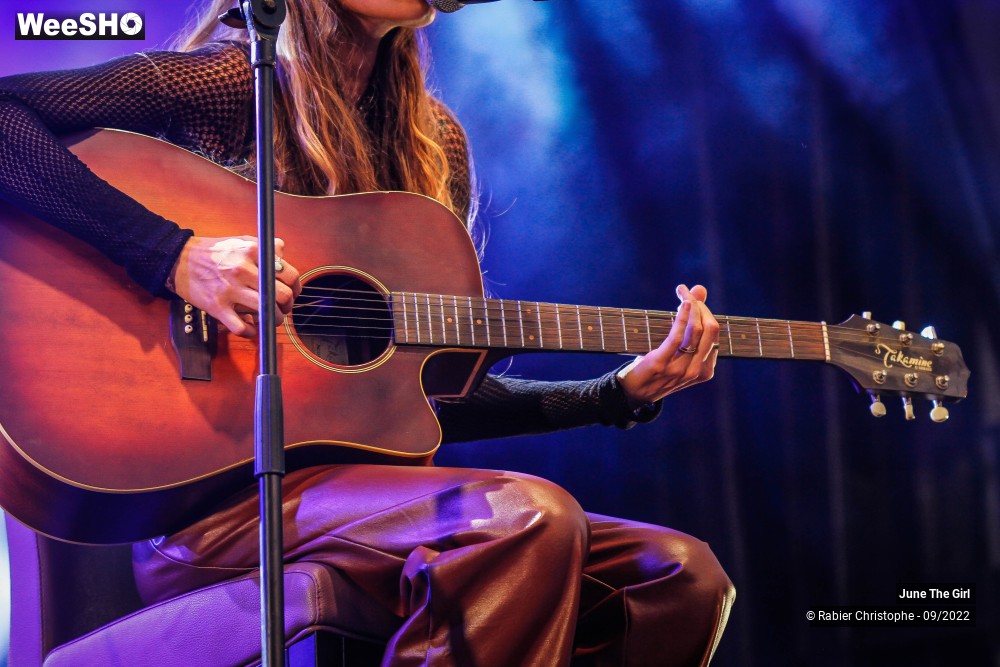 13/15 photos du spectacle June the Girl